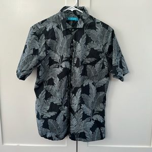 Tori Richard men’s small Hawaiian shirt
